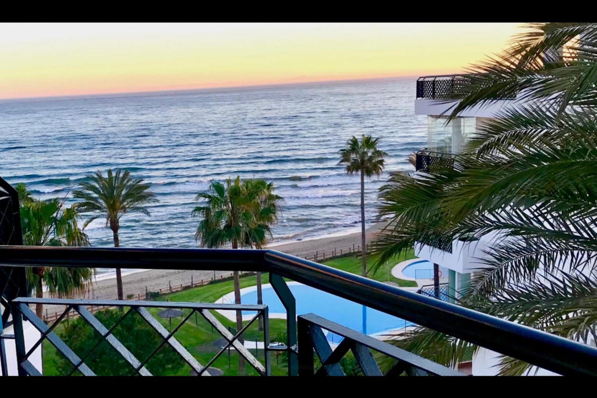 Mi Capricho 2D Beachfront- Apartment With Sea View - Costa Del Sol Sitio de Calahonda Екстериор снимка